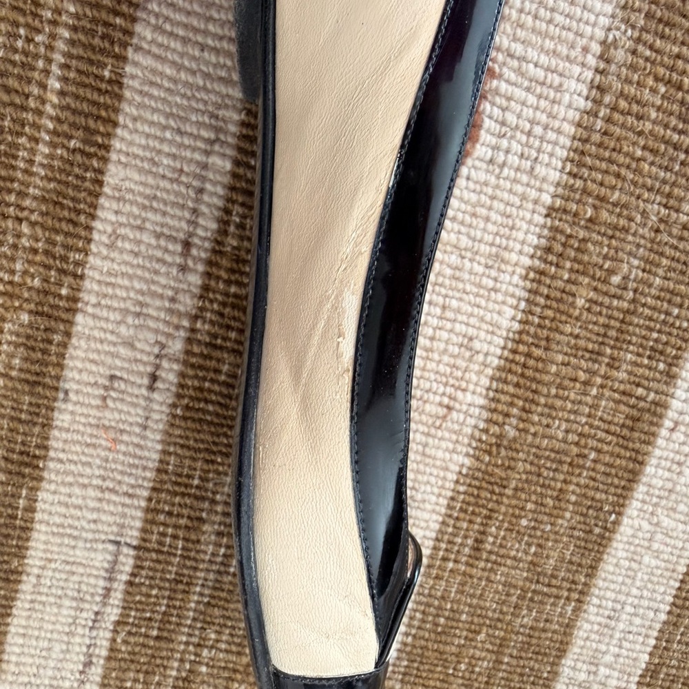 CHANEL Black and Cream Flats - Picture 5 of 5